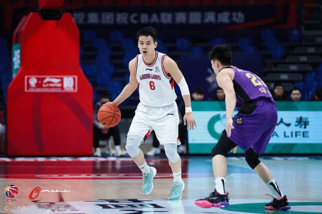 北京负于辽宁，关键时刻失误频频，需总结失败经验