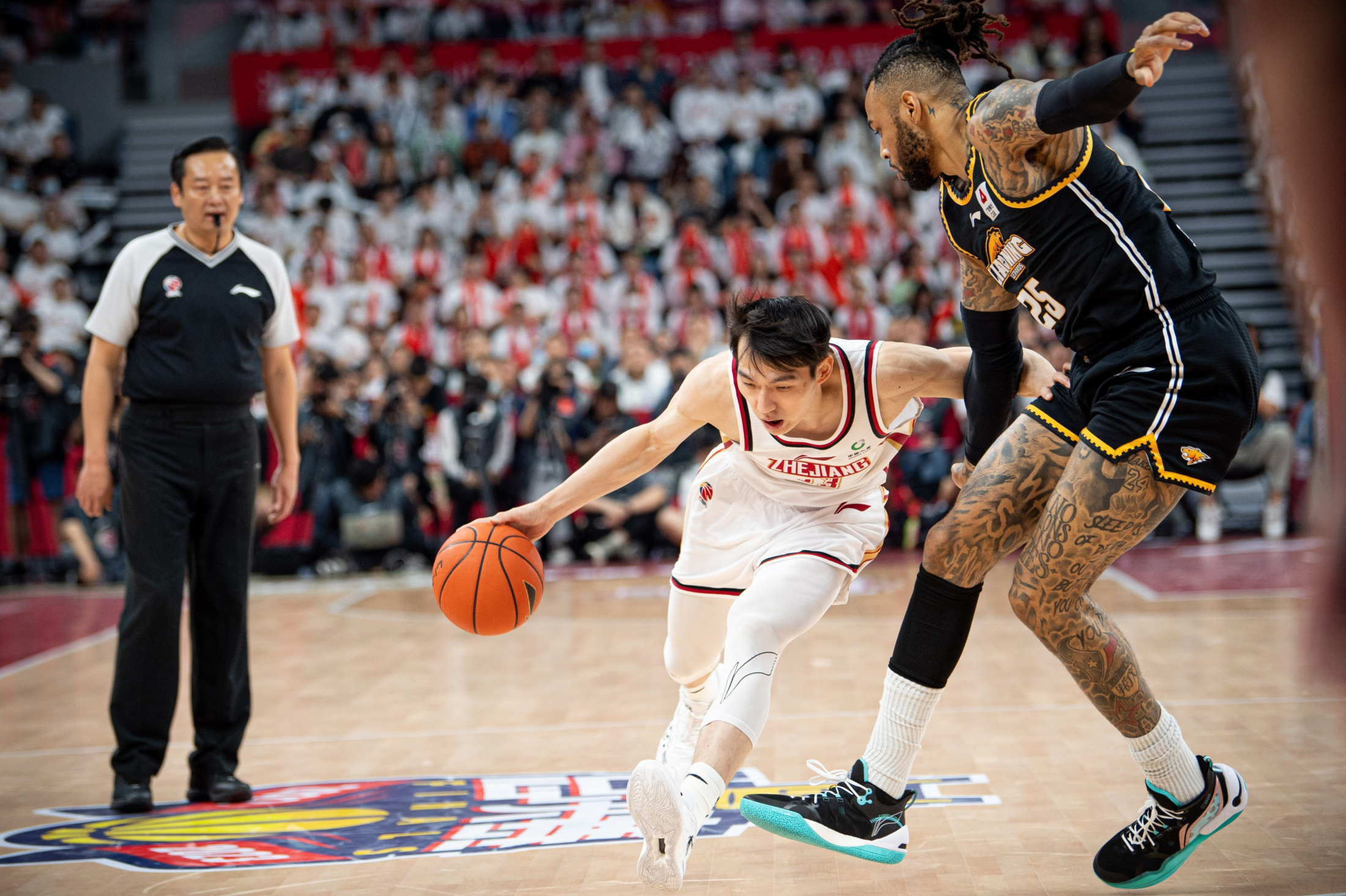 技术风暴!球队备战冠军争夺战 技术风暴!球队备战冠军争夺战